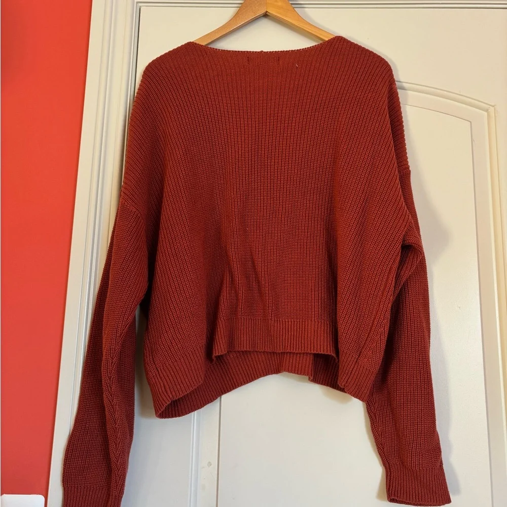 LULUS Women’s Large Deep V-Neck Rust Sweater - Picture 2 of 4